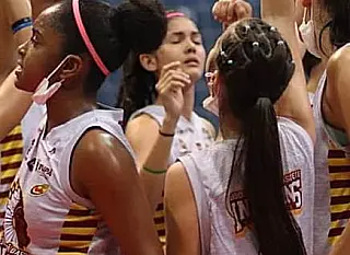 Jogadoras do basquete douradense voando alto