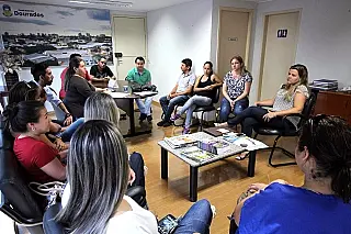 Vereadora Daniela reúne enfermagem e cobra melhorias no Hospital da Vida