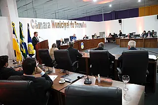 Vereadores analisaram nove projetos na sessão ordinária desta segunda-feira