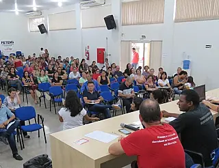 Por falta de auxiliares, professores dos Ceims vão paralisar segunda-feira