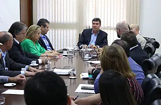Governo discute soluções para demandas da saúde apresentadas por prefeitos do interior
