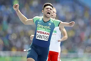 Petrúcio dos Santos se classifica para a final dos 400m rasos