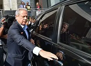 TRF4 nega recurso e José Dirceu pode ser preso para cumprir condenação