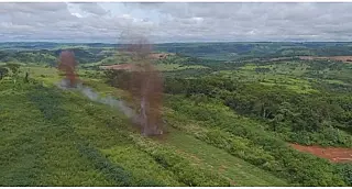 Paraguai destrói pistas clandestinas usadas por traficantes para enviar drogas para o Brasil