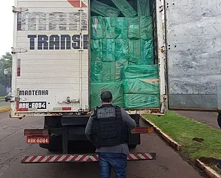 Polícia apreende caminhão com 700 caixas de cigarros do Paraguai