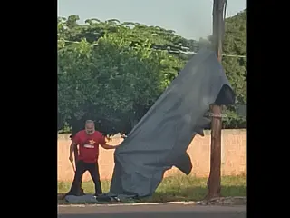 Outdoor anti-Lula é arrancado de cidade