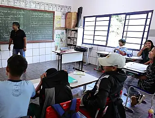 Professor indígena ganha mais prazo para seleção