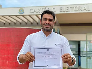 Vereador que agrediu esposa é suspenso por 30 dias