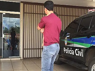 Mãe de suspeita de sequestrar duas crianças fala em gravidez psicológica à polícia