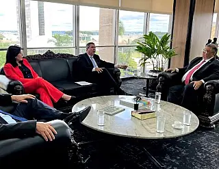 Riedel debate questões indígenas e segurança em Brasília