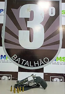 Homem é preso por violência doméstica e porte ilegal de arma