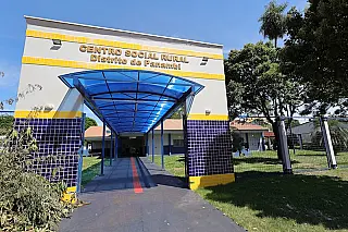 Marçal entrega Centro Social que vai funcionar como postinho