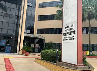 Menina de 11 anos é assediada por desconhecido em parque aquático de Campo Grande