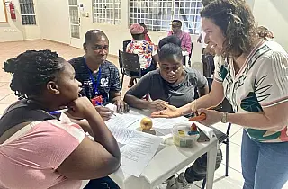 Aberta chamada para colaboradores no curso de português para imigrantes