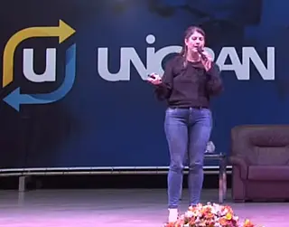 Palestras e oficinas mostram novo modelo de ensino
