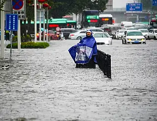 Chuva desabriga mais de 800 mil na China