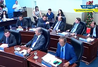 Maioria derruba intenção de trocar nomes em chapas e Pepa continua candidato
