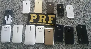 Três são presos com celulares que podem ter sido furtados em arrastão