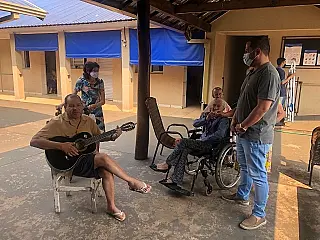 Jânio Miguel conhece estrutura do Lar do Idoso e garante emenda