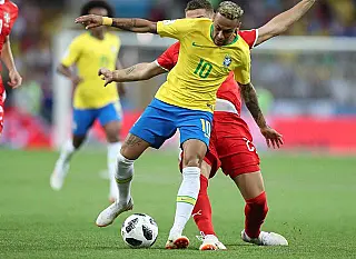 Brasil inicia caminhada em busca do título