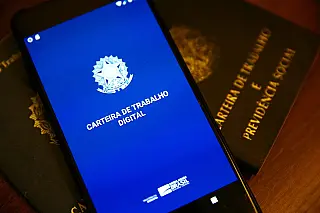 Funtrab começa a semana com 575 vagas de emprego