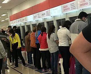 Servidores podem sacar salários de novembro