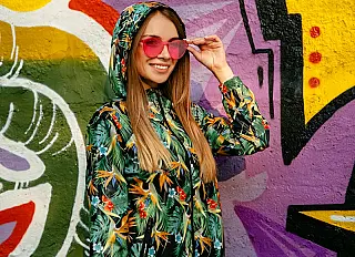 Do TikTok para as ruas: microtendências ganham espaço na moda urbana