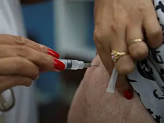 Saúde começa a campanha de vacinação contra a gripe