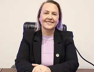 Mães cuidadoras de crianças com TEA merecem prioridade