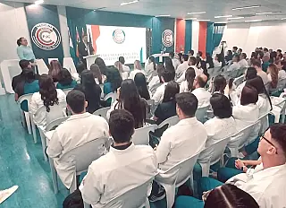UCP homenageia destaques de cada semestre