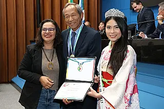 Ishy recebe a Comenda 'Terra do Sol Nascente' da Alems