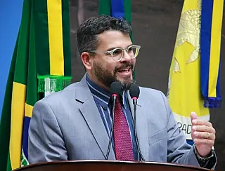 Vereador propõe 54 mudanças de nomes de ruas em uma única sessão