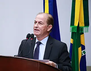 Comércio dos distritos já podem obter alvarás de funcionamento