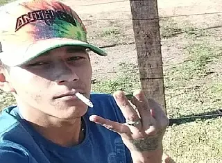 Polícia encontra moto roubada com jovem executado a tiros de pistola na fronteira