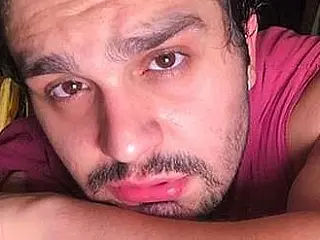 Luan Santana ganha 'páginas amarelas' da Veja e se questiona sobre jeito afetado