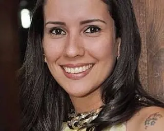 Universitários protestam por justiça na morte de estudante brasileira de medicina