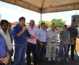 Murilo entrega obra no João Paulo II que prefeitos evitavam fazer