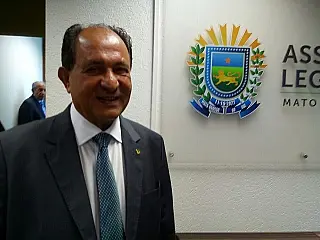 Após invasão do plenário Zé Teixeira diz, "se não votar de dia, vota à noite"
