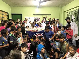 Ação social da UCP beneficia crianças carentes em Ciudad Del Este