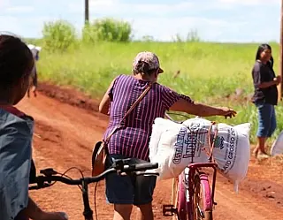 Aldeias indígenas começam a receber cestas