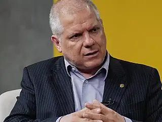 Operação da PF afasta presidente do INSS