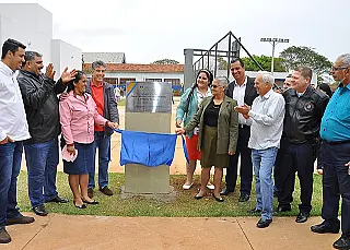 Com obras novas, Murilo homenageia líderes da comunidade de Itahum