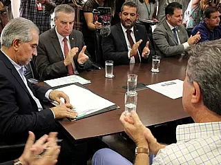 Estado incentiva mais voos e promove redução de passagens aéreas