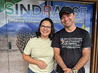 Gleice garante motos para agentes de endemias