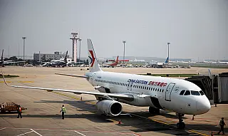 China encontra uma de duas caixas-pretas de avião que caiu esta semana