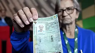 Motorista de ônibus de 75 anos é uma das primeiras a emitir nova CNH em MS