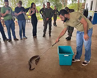 Acadêmicos realizam visita técnica para conhecer resgate de animais silvestres