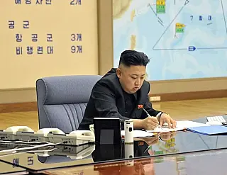 Líder norte-coreano envia carta a líder do Sul sinalizando intenção de paz
