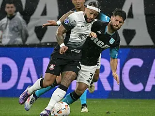 Corinthians e Palmeiras se enfrentam em situações opostas