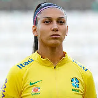 Atacante da seleção feminina sofre lesão e está fora dos Jogos Olímpicos